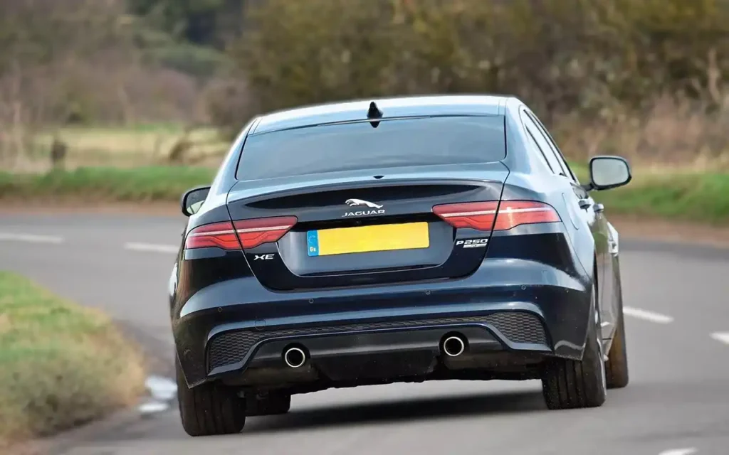 Jaguar-Xe-P250-Image